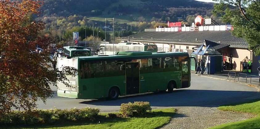 I Tysvær betyr det auka bruk av buss. Reisevaneundersøkinga på Haugalandet frå 2011 viste at kun 3,2 % av reisene på Haugalandet blir gjort med buss. Størstedelen av desse er bruk av skulebuss.