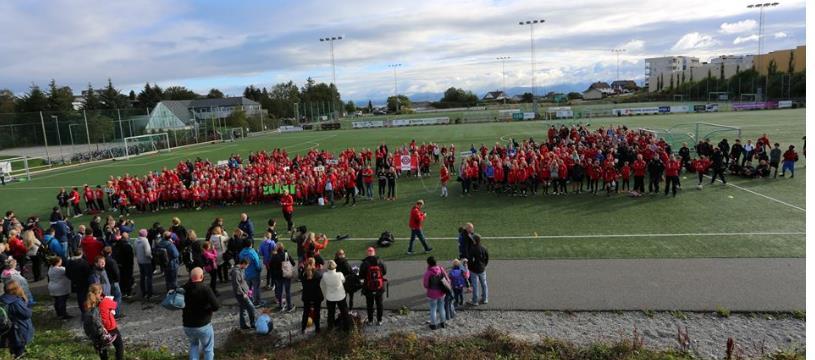 7.12 VBK TINE fotballskole For spillere 6-14 årstrinn Arrangeres på høsten, se «VBK Kalender» /1/ Jenter oppfordres til å melde seg på A-lags spillere stiller som trenere sammen med andre trenere i