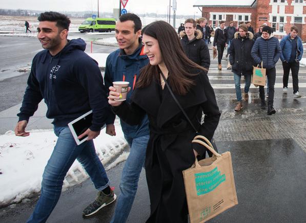 Institutt for husdyr- og akvakulturvitenskap For de som har meldt seg på omvisning i vårt nye løsdriftsfjøs Ås Gård. Er det oppmøte ved Vitenparken rett etter at studiepresentasjonen er over.