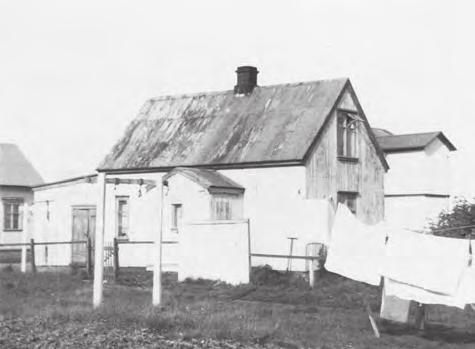 Byggingarár 1884 Íshússtígur 7 Fyrsti eigandi Þorvarður Helgason Þorvarður Helgason Skrifstofa Timbur, bindingur Timbur Risþak Timbur Hlaðin í múr Einlyft Ris Kjallari Annað 1992 Viðbygging Gunnar