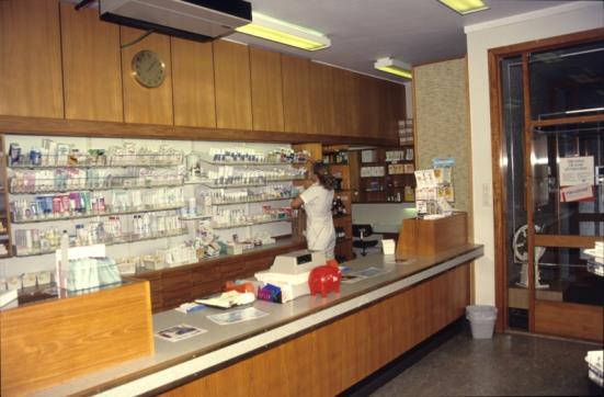 Foto NFM har en fotosamling som omfatter foto av både apotek, personer oa.