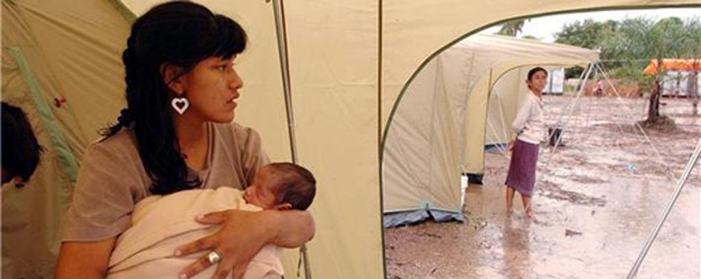 Og hva er ShelterBox? The ShelterBox Trust er en britiskregistrert stiftelse, drevet av Helston-Lizard Rotary Club, med base i Cornwall, sørøst i England. Dette er klubbens millennium-prosjekt.