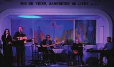 Organisten i Berg menighet, Jan Ivar Eikeland, medvirker på tangenter. Det ble en kjempekveld med svært dyktige solister og musikere.