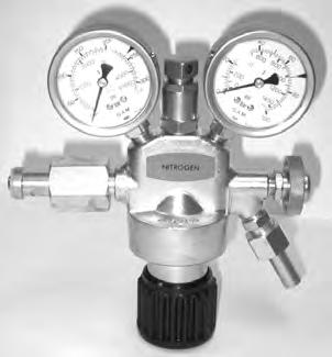 pr. 1.9.21 Manometer/manifold Manometer med kran 742116 2851-BC/ 4 LT manometer 825-BC/4 med kran ( blå ) for R134a R44A. Skala i bar/ C.