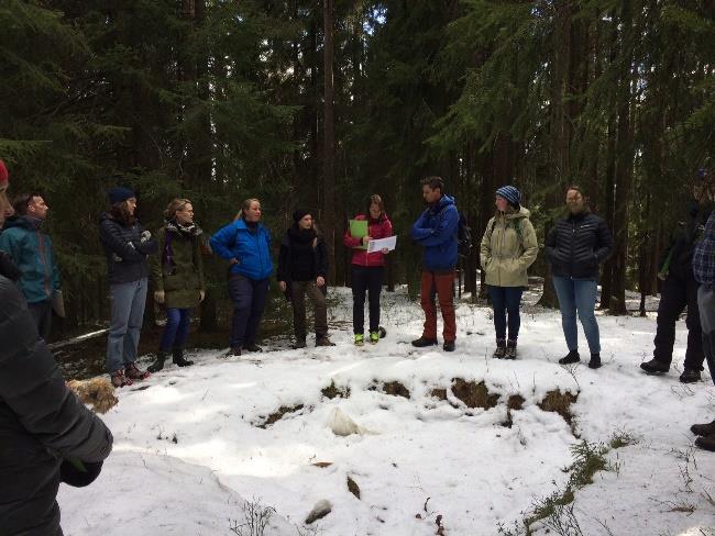 Turen til Lutvann var en familietur der det deltok både familier fra Interkulturell Kvinnegruppe og fra Naturvernforbundet i Groruddalen.