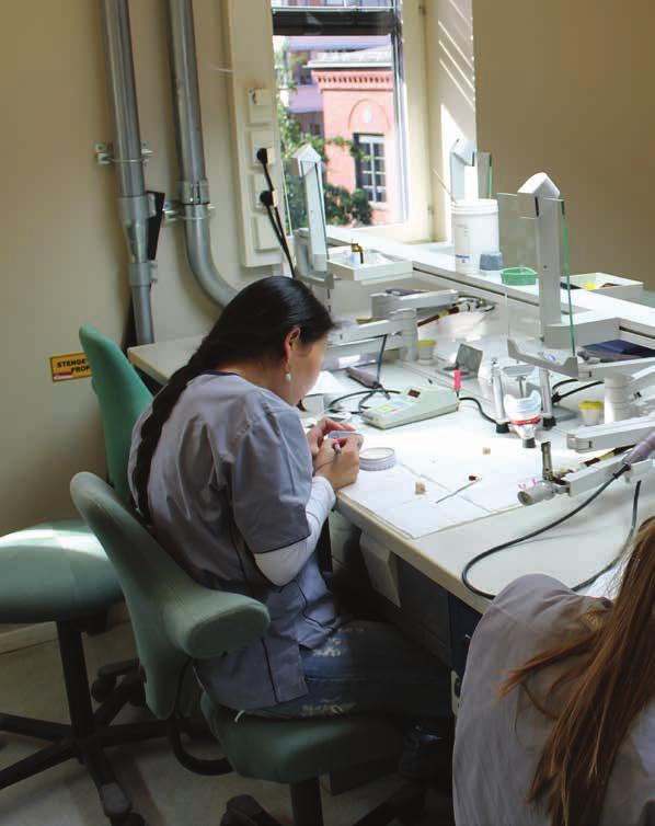 På besøk hos tannteknikerutdannin ved Høgskolen i Oslo Akershus Tannteknikerfaget både i Norge og globalt er inne i en omstillingsfase.