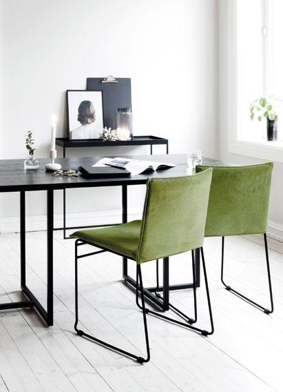 4 5 KYST spisestol / dining chair (tekstil / fabric Ritz mosegrønn) T-BORDET spisebord / dining table 1 x (++) / 220 x (++) DIS SKAP /