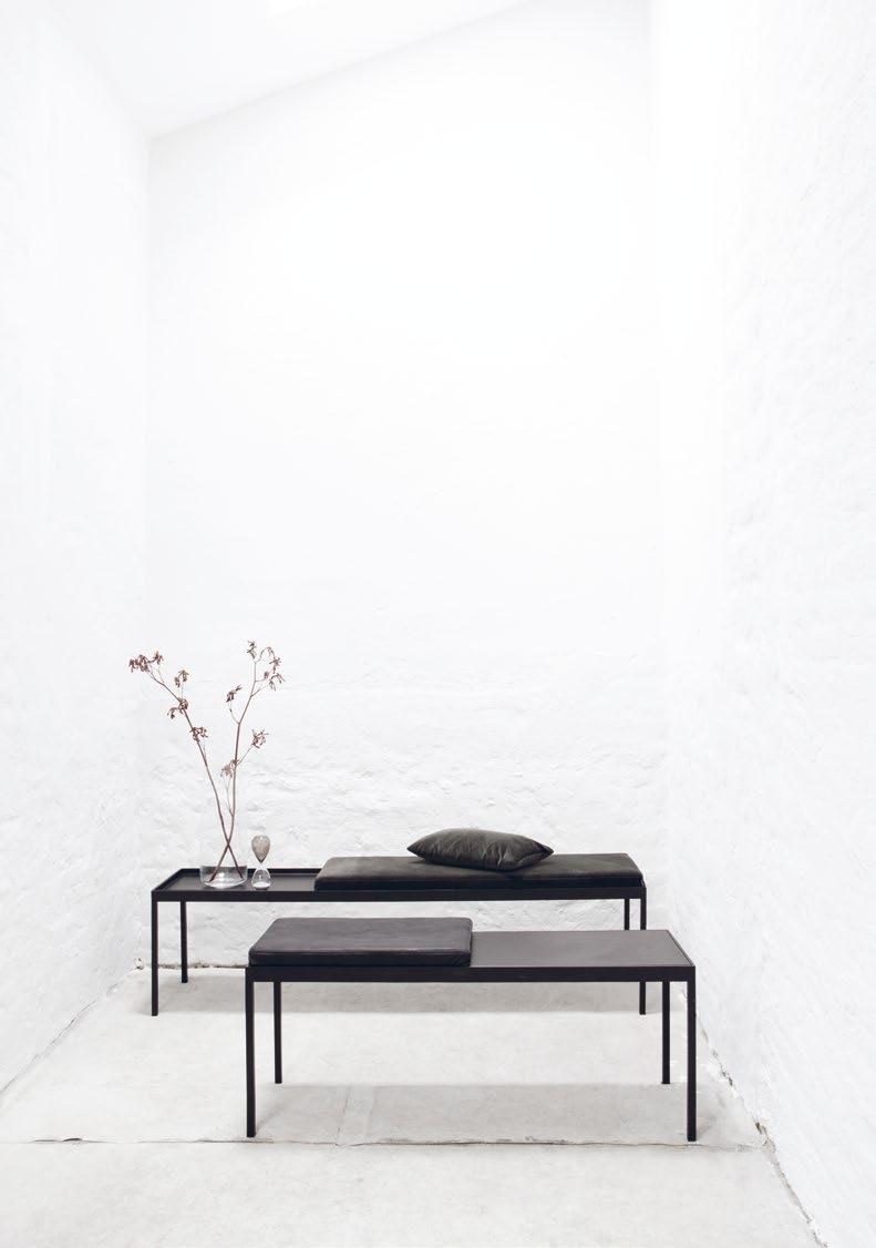 8 7 EINER BENK / BENCH ygg&lyng studio Med sine minimalistiske, slanke linjer er selve detaljen i Einer benk setet.