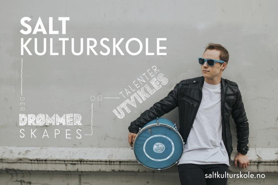 Salt Kulturskole tilbyr undervisning i: Dans: Danselek (5-6 år) Klassisk & moderne ballett (7-8 år) Musikk: Sang, fiolin, cello, piano, gitar, ukulele, bass og trommer.