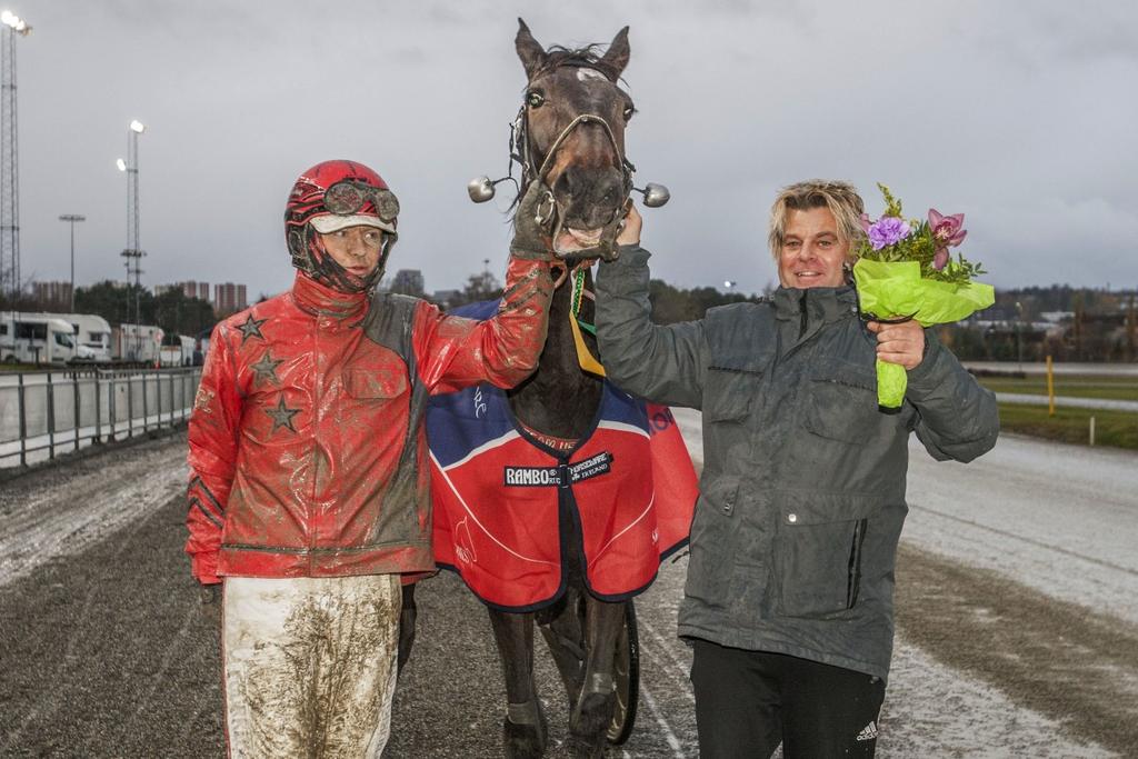 SPILLFORSLAG - Rune Thorsen s tips V65 V5 1. avd 2-1-3-7 2. avd 4-2 3. avd 4-1-8-3 4. avd 10. Faks Blæsen 5. avd 5-1(6-10-4-7) 6.