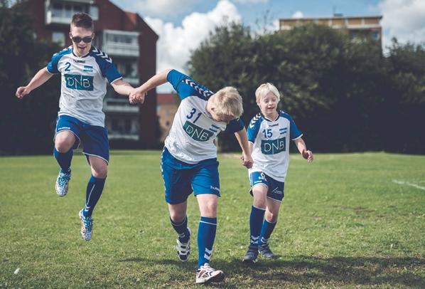 delkurs fra NFF grasrottrener (16 t) - Tilleggsmodul tilrettelagt fotball (4 t) Regional/krets målsetting: Det skal være et serietilbud i hver krets.