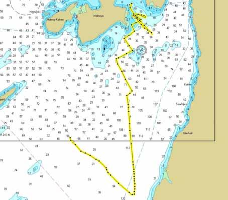 16.08.06 Onsdagsregatta BSF 5 nm Siri, Preben, Lasse og meg Det blåste svak vind fra sør sørøst skiftende. Noen ganger lønner det seg å følge rumbline!