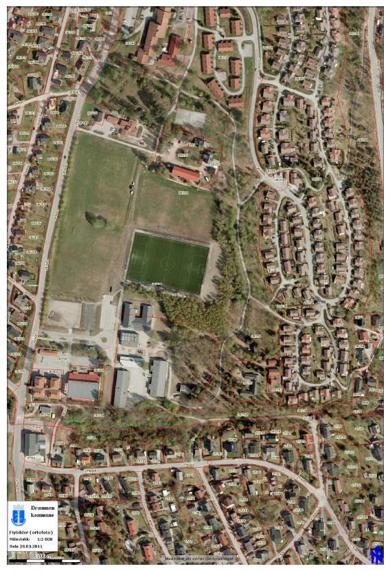 Ny ungdomsskole i tilknytning til eksisterende kommunalt areal på Åskollen Plassering Området mellom dagens skole og Åskollen Helseknutepunkt Lavere investeringskostnader pga.