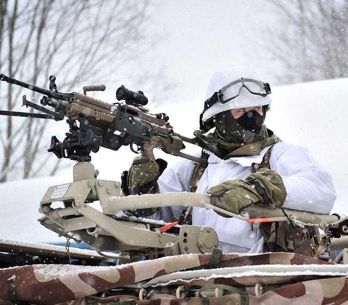 FOTO: Marthe Brendefur / HMKG / Forsvaret 2. TOTALFORSVARET, SAMFUNNSSIKKERHET OG SIVILT-MILITÆRT SAMARBEID 2.