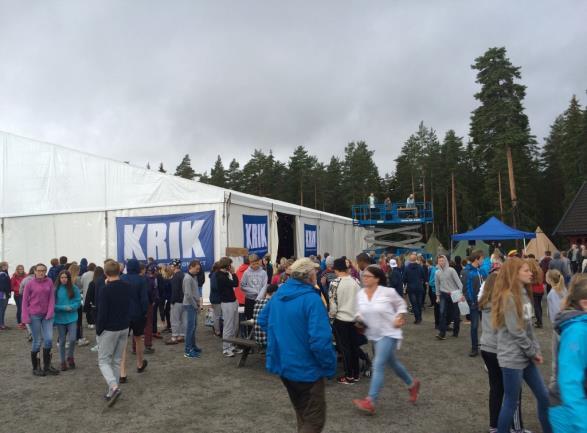 Dagsprogram: Fredag-tirsdag på KONFACTION. Vi bor i telt på Bø camping 07.45 Vekking 08.15 Frokost 09.00 Morgenmøte 10.