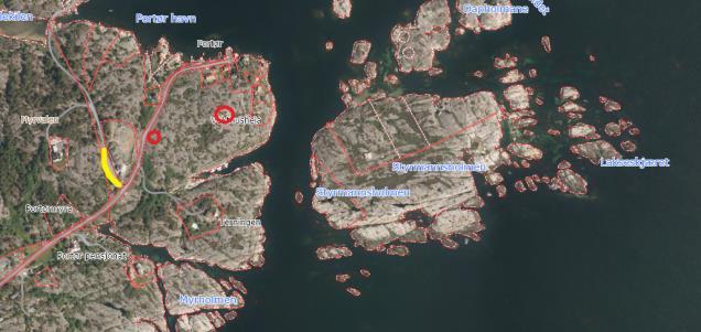 Det bør vurderes å etablere et informasjonspunkt, da en kommer nær nasjonalparken og kan se ut over sjøen og holmene. Kragerø kommune er grunneier på noe areal ved kaia.