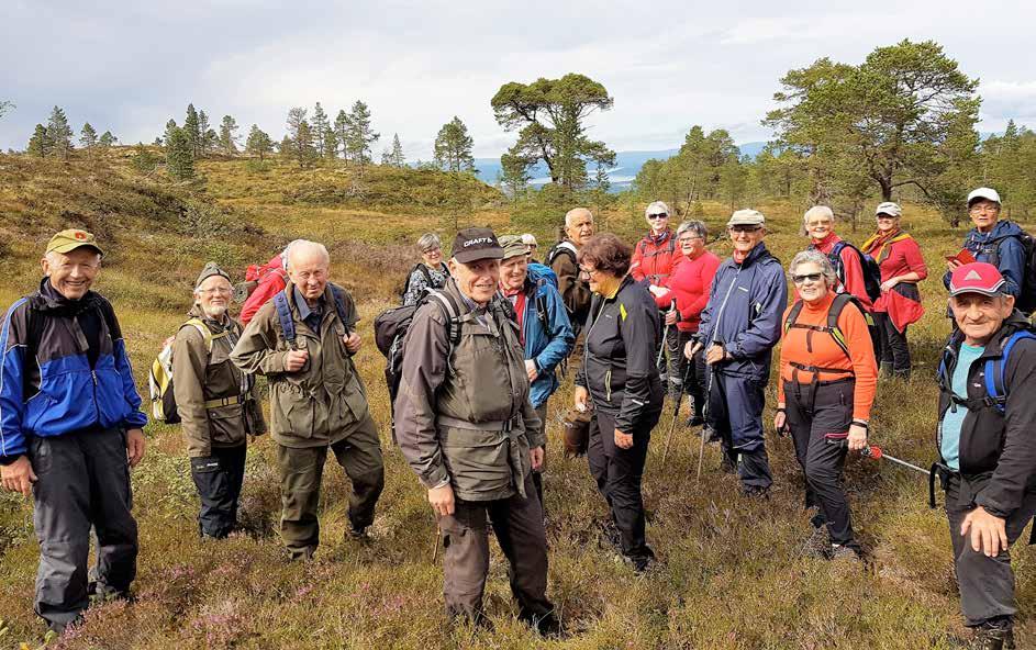 Kom deg ut Meld deg inn OPPOVER Det er i motbakke det går oppover. Å komme seg opp på en topp, er en stor tilfredstillelse. Slitet og alle plagene glemmes når vi står på toppen og nyter utsikten.