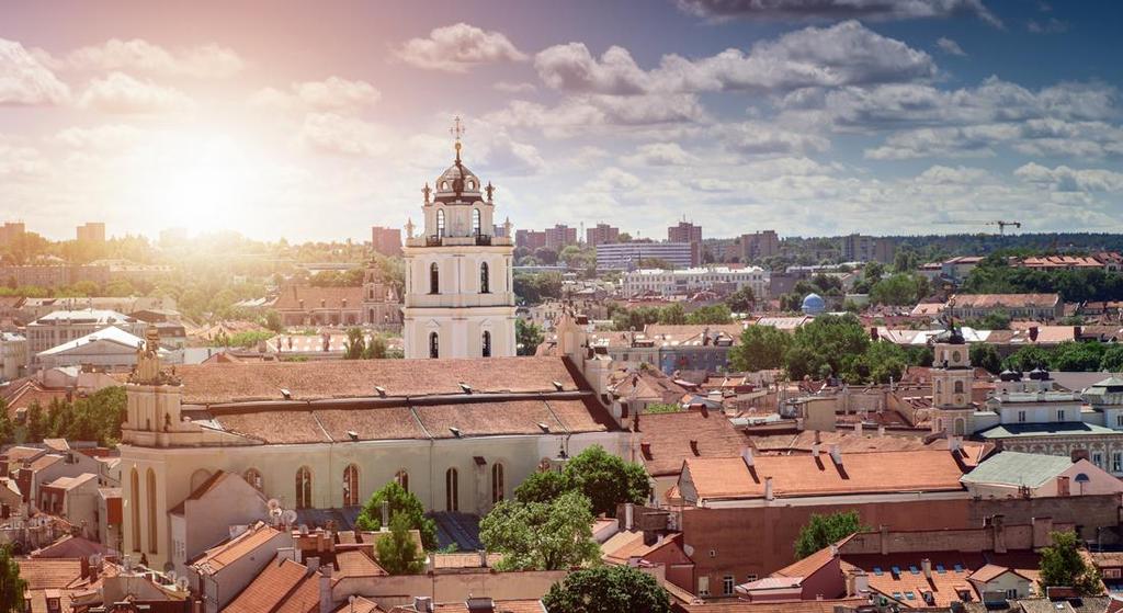 1 TALLINN, RIGA OG VILNIUS Bli med på en flott rundreise og få med deg høydepunktene i republikkene som utgjør Baltikum.