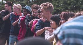 andre i klassen og på trinnet. Vi vet at at sosiale relasjoner, elevelev og elev-lærer, har stor betydning for læringsmiljøet ved skolen.