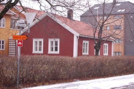 Bygninger fra slutten av 1800-tallet. En av flere husmannsplasser i dette området, et verdifullt innslag i miljøet ved Sognsvann.