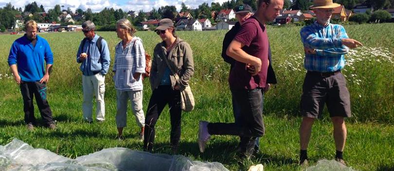 c. Besøk vi har mottatt Vi har ikke bare vært på ekskursjoner og besøk, vi har også fått besøk av grupper som vil høre om andelslandbruk og våre erfaringer: - 14.