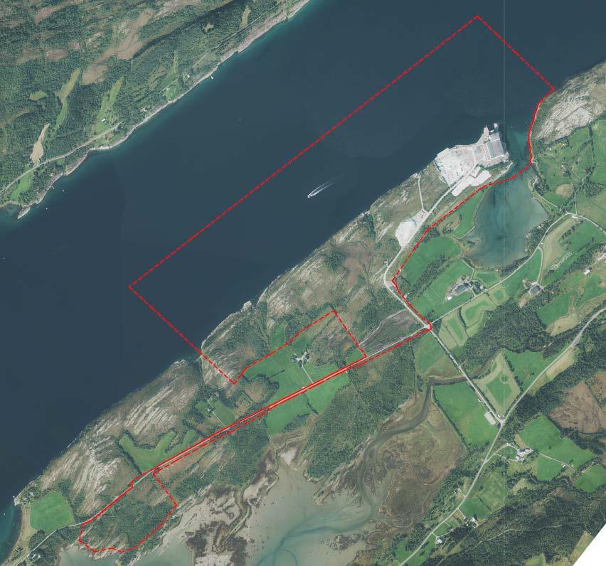 kommune. Planområdet ligger ca. 10 km nord for Nesna sentrum, langs Litlsjonas østbredd og vest for fv. 17. Planområdet er ca.