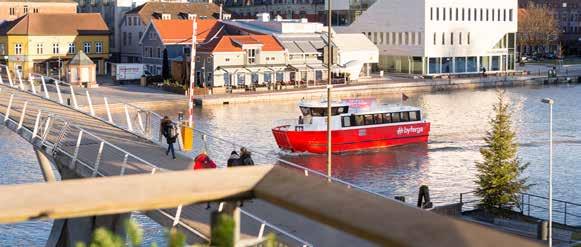 over en vakker skjærgård som strekker seg fra Hankø i nord til de