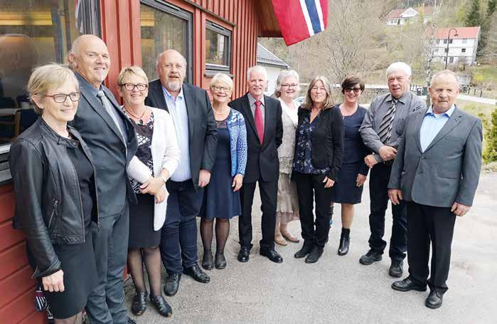 RETUR: Marnardal kirkekontor, 50-ÅRSKONFIRMANTER FRA LAUDAL OG ØYSLEBØ Disse 50-årskonfirmantene fra Laudal Øyslebø var samlet til konfirmantjubileum søndag 6. mai.