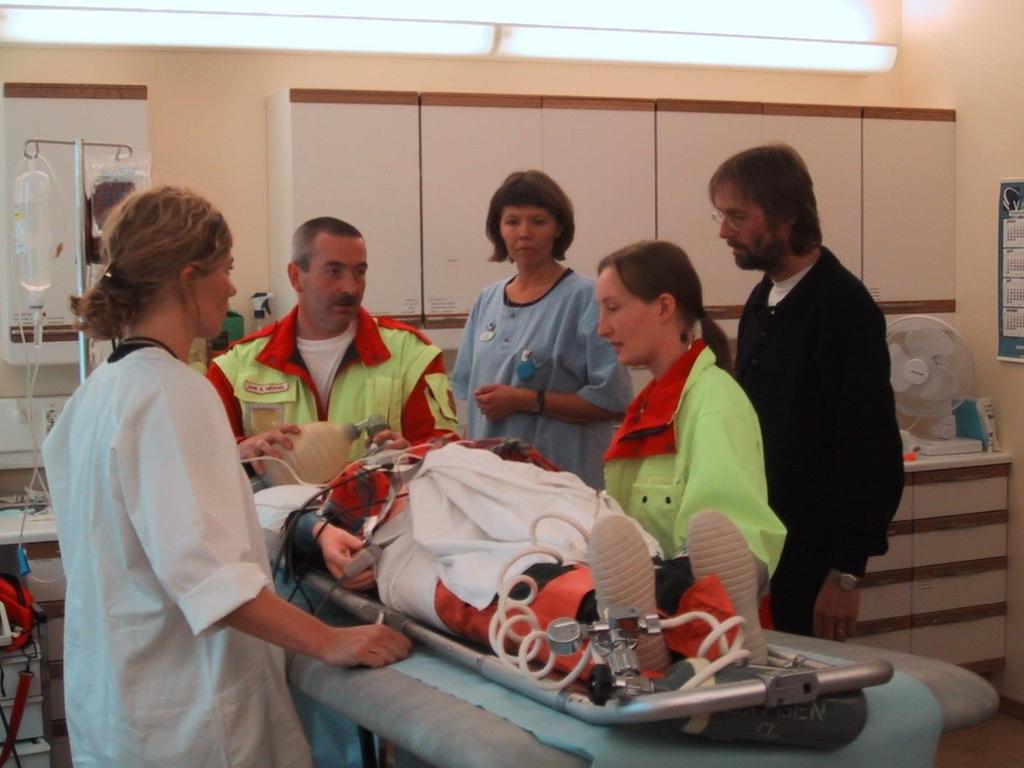 Tverrfaglig akuttmedisinsk teamtrening (Kommune-BEST) Drøyt halvparten av kommunene hadde gjennomført trening blant legevakt- og ambulansepersonell på akuttmedisinsk samhandling en eller flere ganger