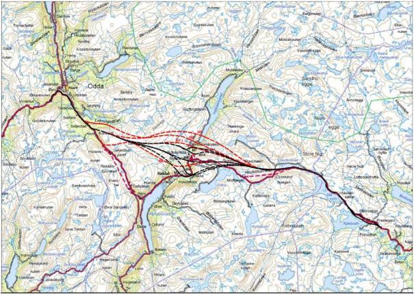 Figur 3, Alternative vegtrasear vist med svart line inngjekk i KU til KDP, medan raude liner er trasear som vart silt vekk Den 15.10.