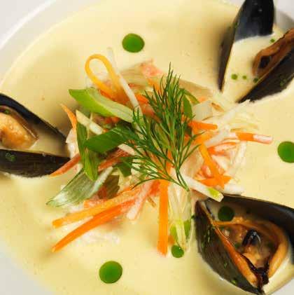 MIDDAG FORRETT Strand Hotel Fevik fiskesuppe med laks, torsk, reker og blåskjell #SpisSørlandet 145,- Inneholder: melk, fisk, skalldyr, bløtdyr, selleri Grønne asparges med urtesalat og dilldressing