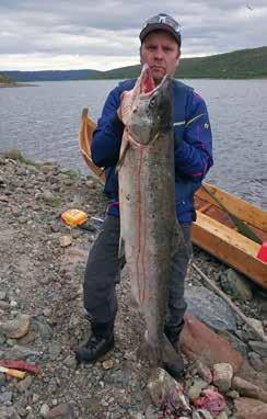 gamle. Undertegnede har registrert bort imot 1000 ord og uttrykk på samisk som beskriver laksefiskets tradisjoner i elvedalen.
