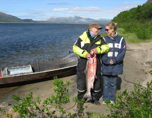 Finnmarkseiendommen og Sametinget. Utvalget skulle komme frem til et felles forslag til regulering av sjølaksefisket. Mellom februar og oktober i 2011 hadde utvalget seks todagers-møter.