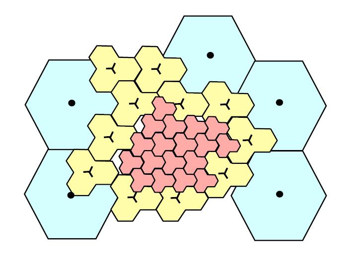 Figur 9 illustrerer hvordan samme lokasjon kan være dekket av flere celler og at størrelsen på cellene varierer fra urbane til mindre tett befolkede områder.