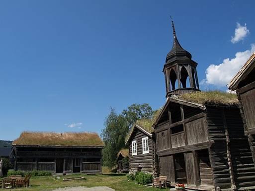 Harald nevnte at gården hadde vært i familien siden 1600-tallet. Han hadde også vurdert å starte opp produksjon av pipeløk, men hindres i at det er ingen som produserer planter.