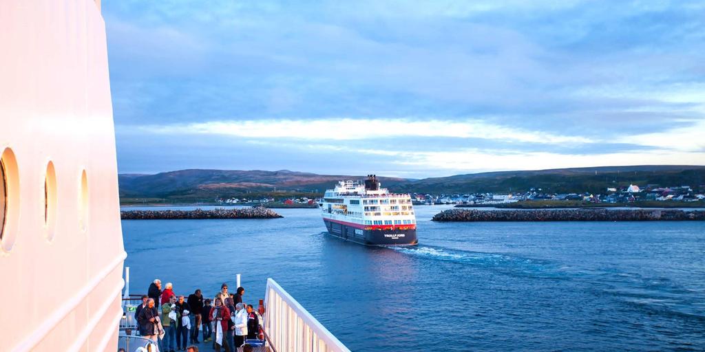 Berlevåg Heftig og begeistret Med sine 1000 innbyggere er Berlevåg et av de største fiskeværene i Finnmark. Flere fiskeforedlingsanlegg omkranser den store havnen.