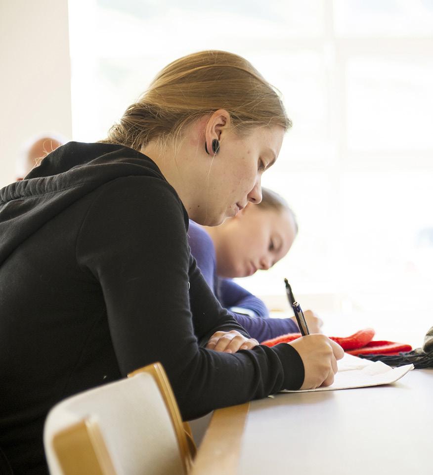 Viktig å vite om eksamen. Trekk før eksamen Trekk før eksamen må gjøres senest 14 dager før eksamensdato. Ta kontakt med administrasjonen dersom dette er aktuelt.