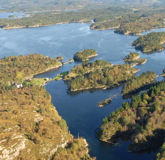 Lenger sør i dette området er det avmerket gode padleløyper.