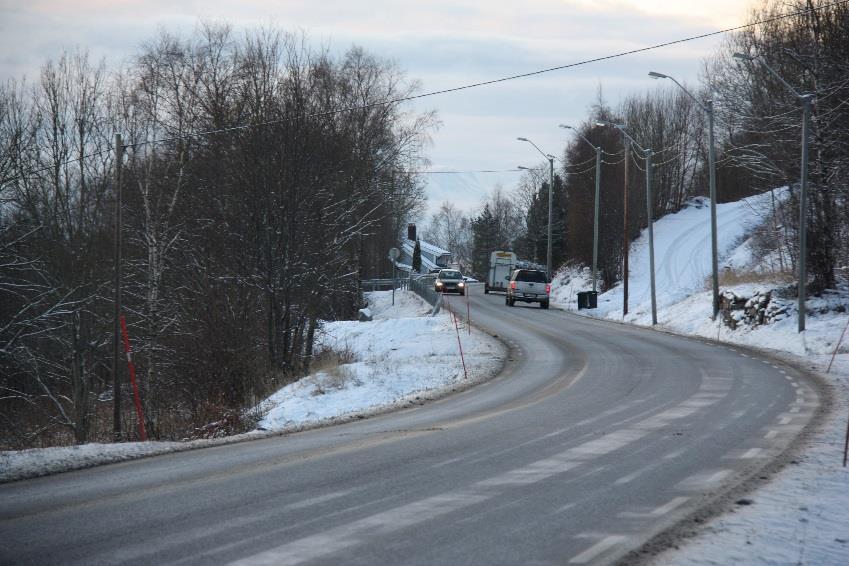 veg 3 km uten gul midtlinje Fartsgrense 50-70 km/t Anslått