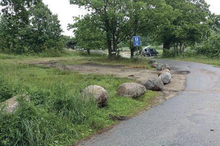 Parkering Listranda Familiecamping Vi har til tider store parkeringsutfordringer på Listranda, og det er spesielt i fellesferien hvor det til tider har vært tilnærmet kaotiske tilstander i området