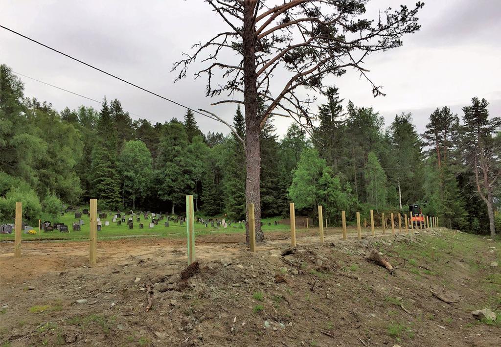 1958 * * * * * Kirkevergen informerer Gravplassene våre Det er nå endring på navn fra kirkegård til gravplass. Dette er litt uvandt, men blir greit.