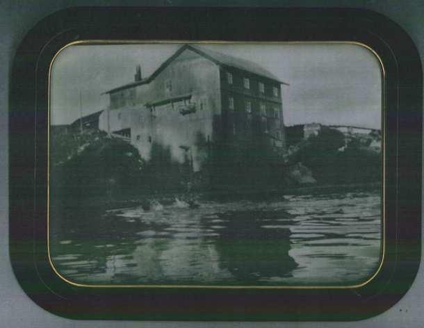 Etter at familien Soli overtok ble det bygget et moderne møllebruk på stedet. Det var oldefaren til nåværende eier som overtok Rustad i 1905.