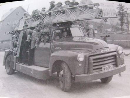 Brannstigebilen 1950-1981 I 1950 fikk Narvik Brannvesen levert en flunkende ny stigebil, et 1949 mod.