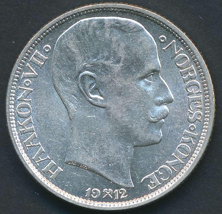 2001*, i alt 70 stk., kv stigende fra 1/1+ til 0.....200 1 krone 1925, kv 01 liten bf........................................200 1 krone 1926 kv 01.