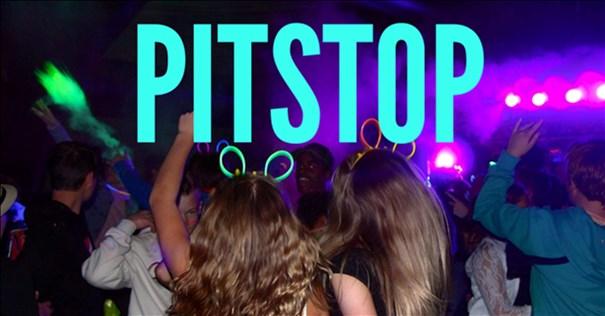 PitStop er en gjeng ungdommer (12-19 år) som møtes hver fredag kl 19.00 på Håpet, Trondheimsvegen 303, Eidsvoll Verk. PitStop er et sted du kan henge på fredagskveldene.