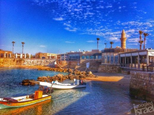 november. FRIDAG I EILAT (F) Frokost på hotellet, og dagen fri til egne aktiviteter. Samme muligheter som i går. Om kvelden er det yrende folkeliv og trivelig å gå ned i områdene nært stranden.