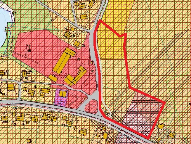 Planområdet i Kommuneplanens arealdel 2017-2026, markert med rødt. Det gule området markerer areal avsatt til boligformål.