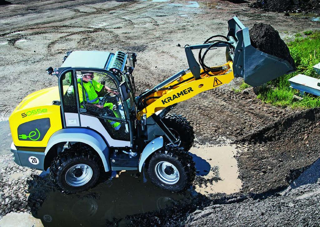 TEST : KRAMER 5055e ELEKTRISK HJULLASTER Sterk, stille og vedlikeholdsvennlig Det er både merkelig og behagelig å kjøre en maskin som er helt stille. Ikke en lyd fra verken motor eller hydrostat.