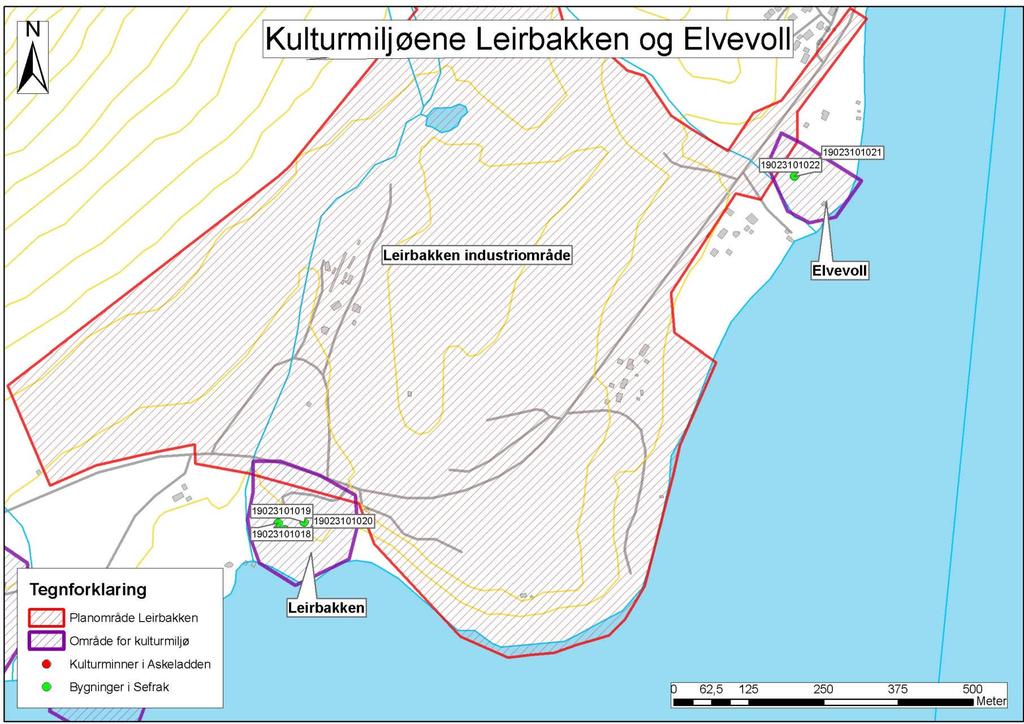 På gården omtalt som Lauksletta er det registrert to bygninger i Sefrak, Id 19023101015-16, et våningshus og et fjøs.