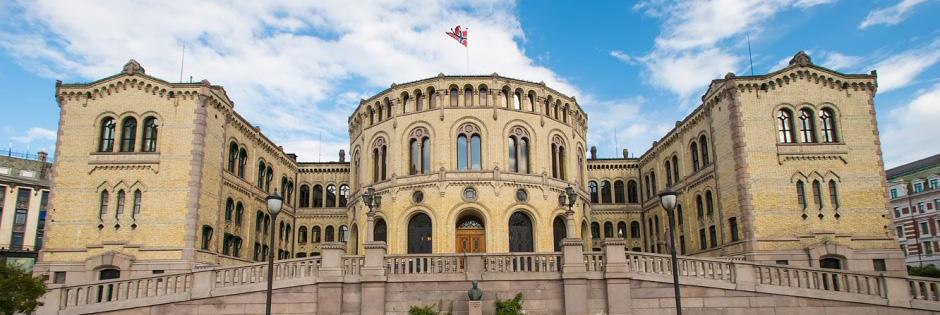 2. Overordnede føringer 2.1 Stortingsmeldinger De siste årene er det fremmet flere stortingsmeldinger som gir føringer for hvordan den offentlige helsetjenesten skal utvikles.